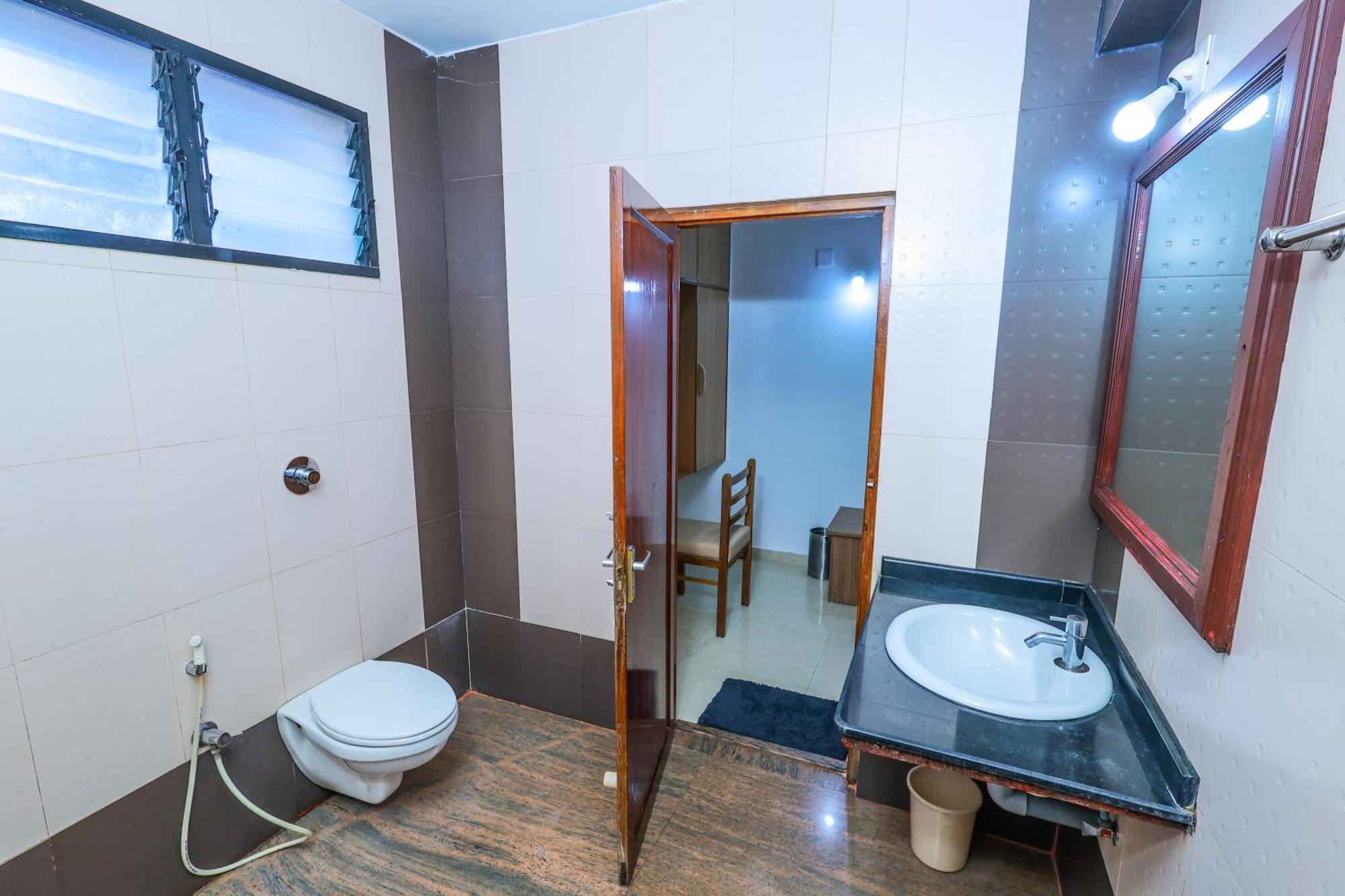 Hotel Janardana Удипи Экстерьер фото