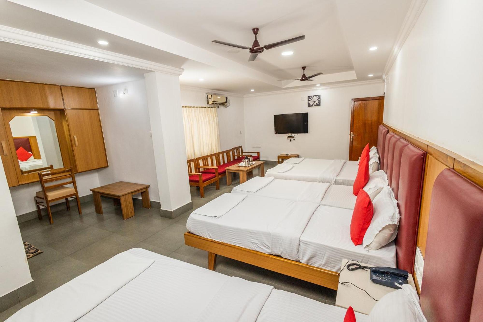 Hotel Janardana Удипи Экстерьер фото