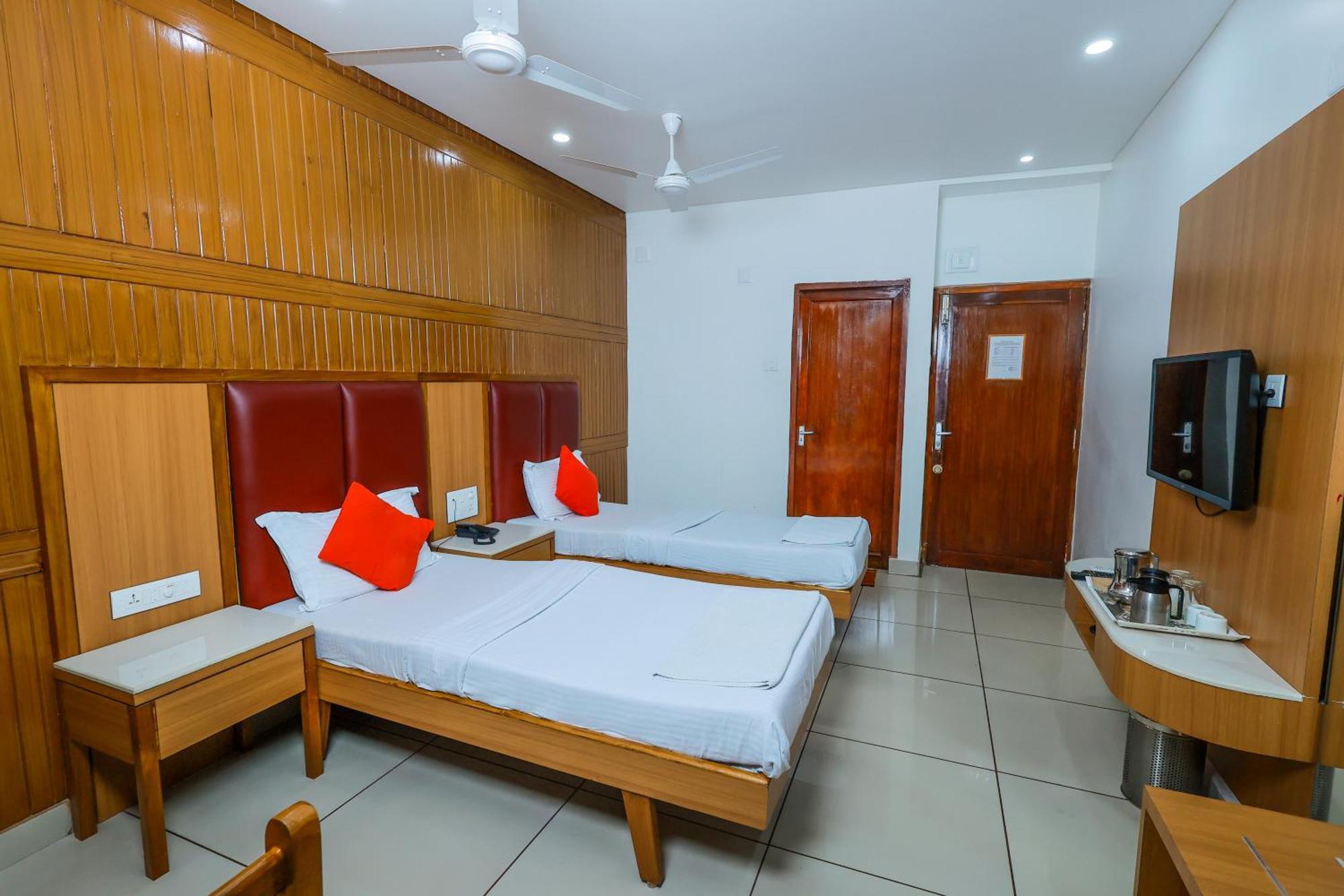Hotel Janardana Удипи Экстерьер фото