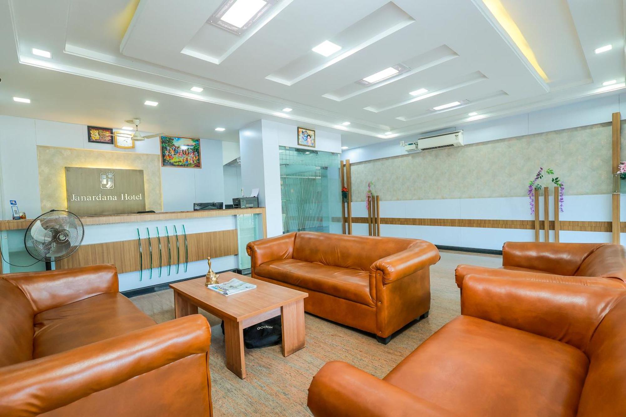 Hotel Janardana Удипи Экстерьер фото
