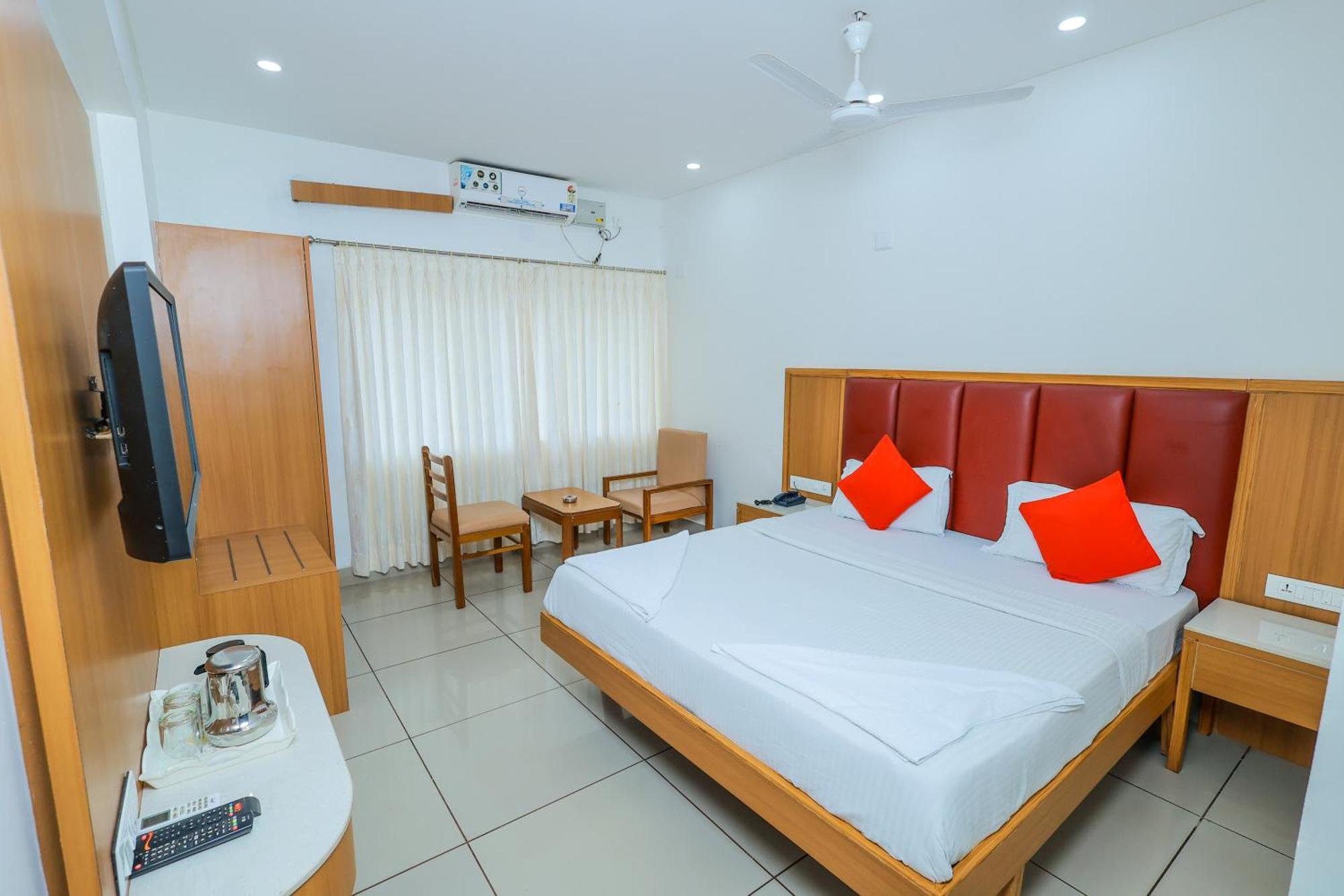 Hotel Janardana Удипи Экстерьер фото